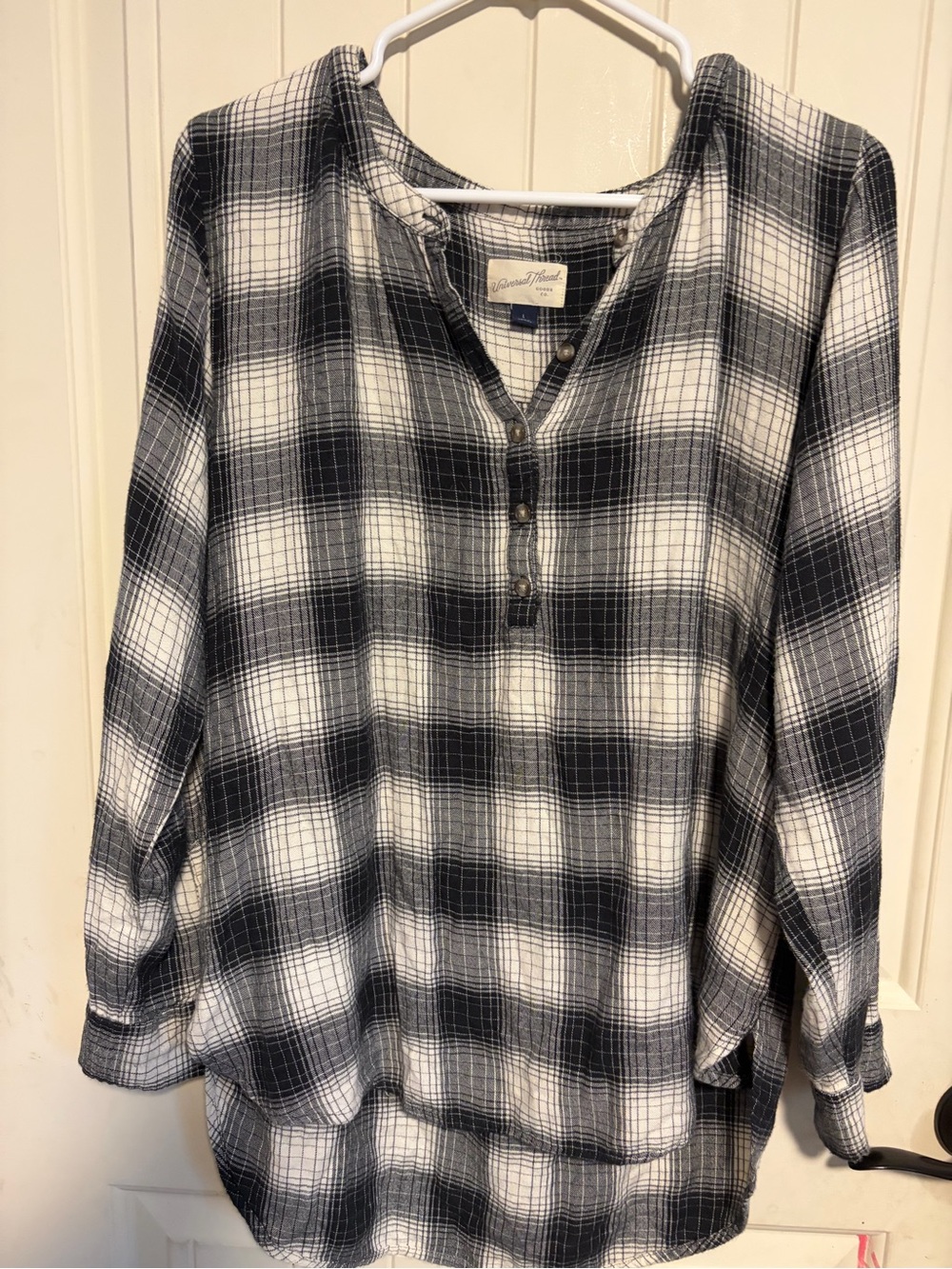 Universal Thread Black and White Plaid Button-Up Tunic